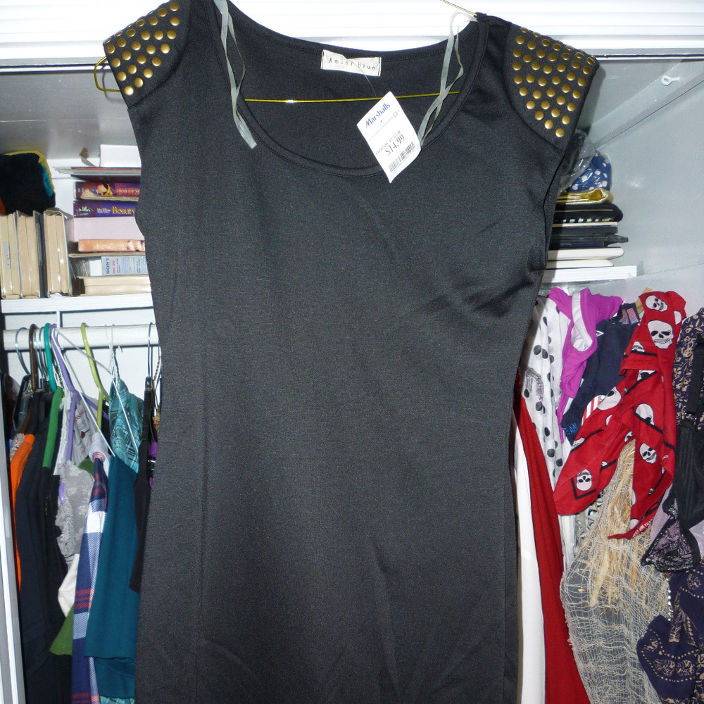 Amber Blue tunic L black w/accents poly blend NWT